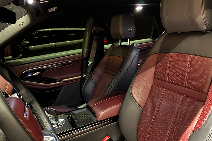 Range Rover Evoque P300 R-Dynamic HSE